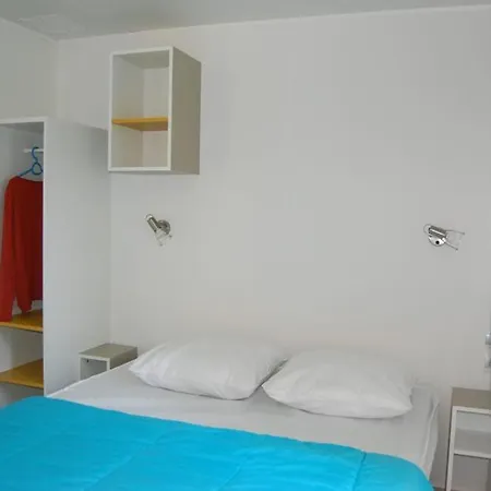 Camping Le Val Des Cevennes אתר קמפינג *